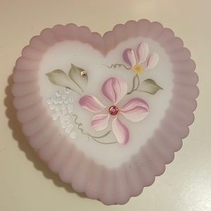 ♥️ Fenton Glass Heart Trinket Box Hand Painted by J Vincent, NWT